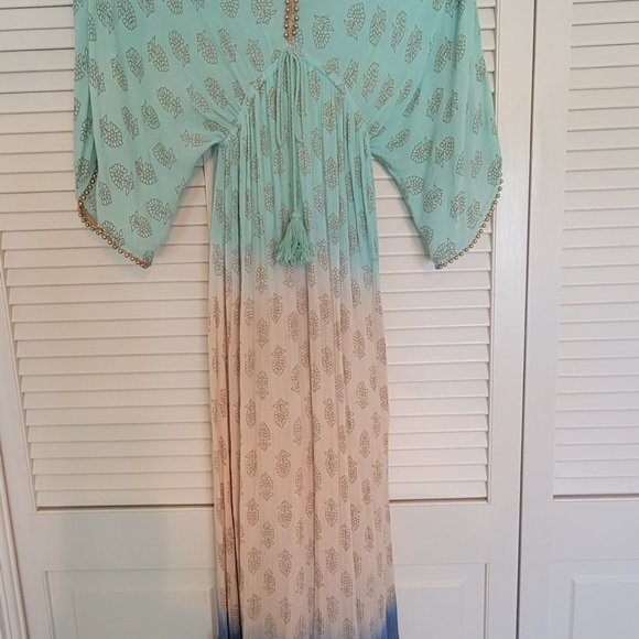 Elegant Mint Green and Cream Maxi Dress - Picture 10 of 10